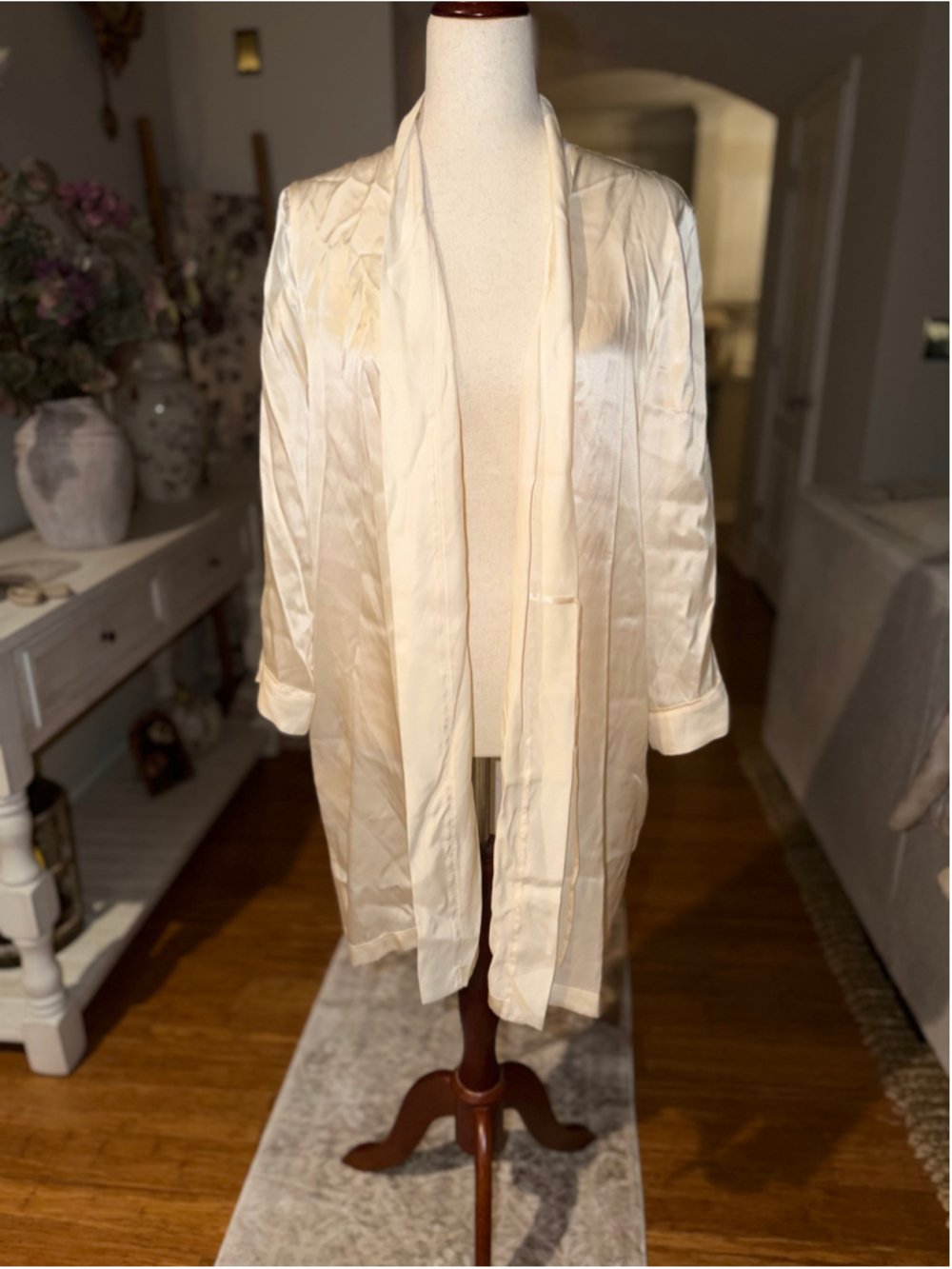 Vintage August Silk Beige Robe Size M